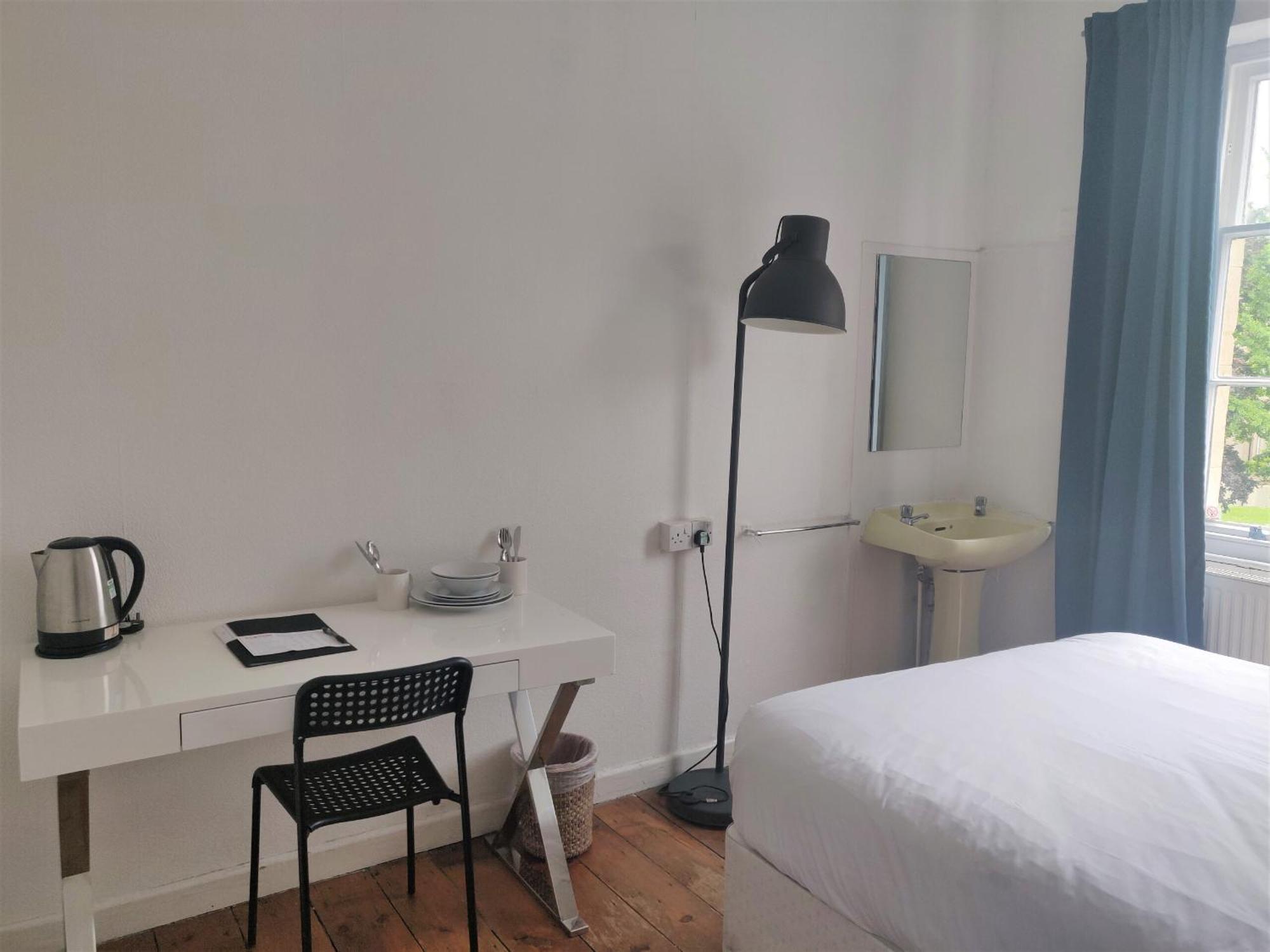 Westbourne Place Rooms - By Clifton Short Lets Bristol Room photo